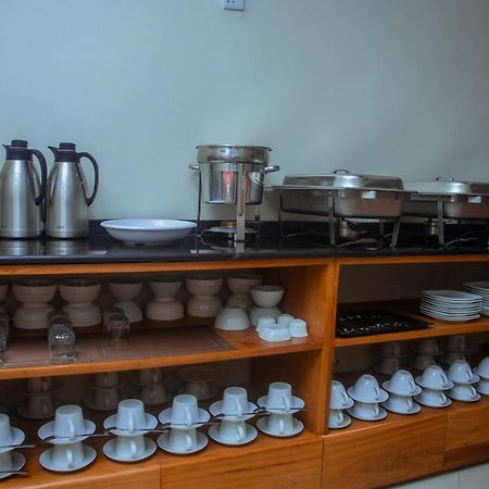 Le Grand Marie Hotel Дар ес Саалам Екстериор снимка