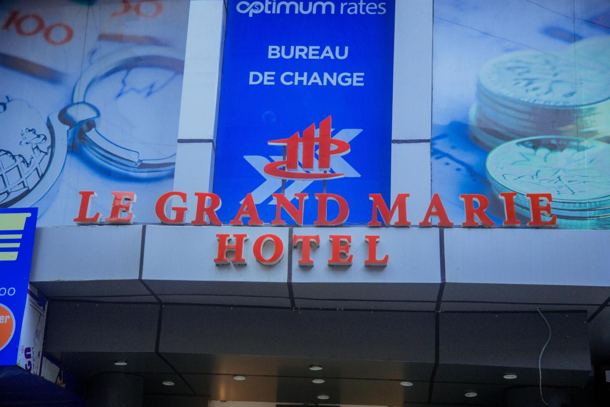Le Grand Marie Hotel Дар ес Саалам Екстериор снимка