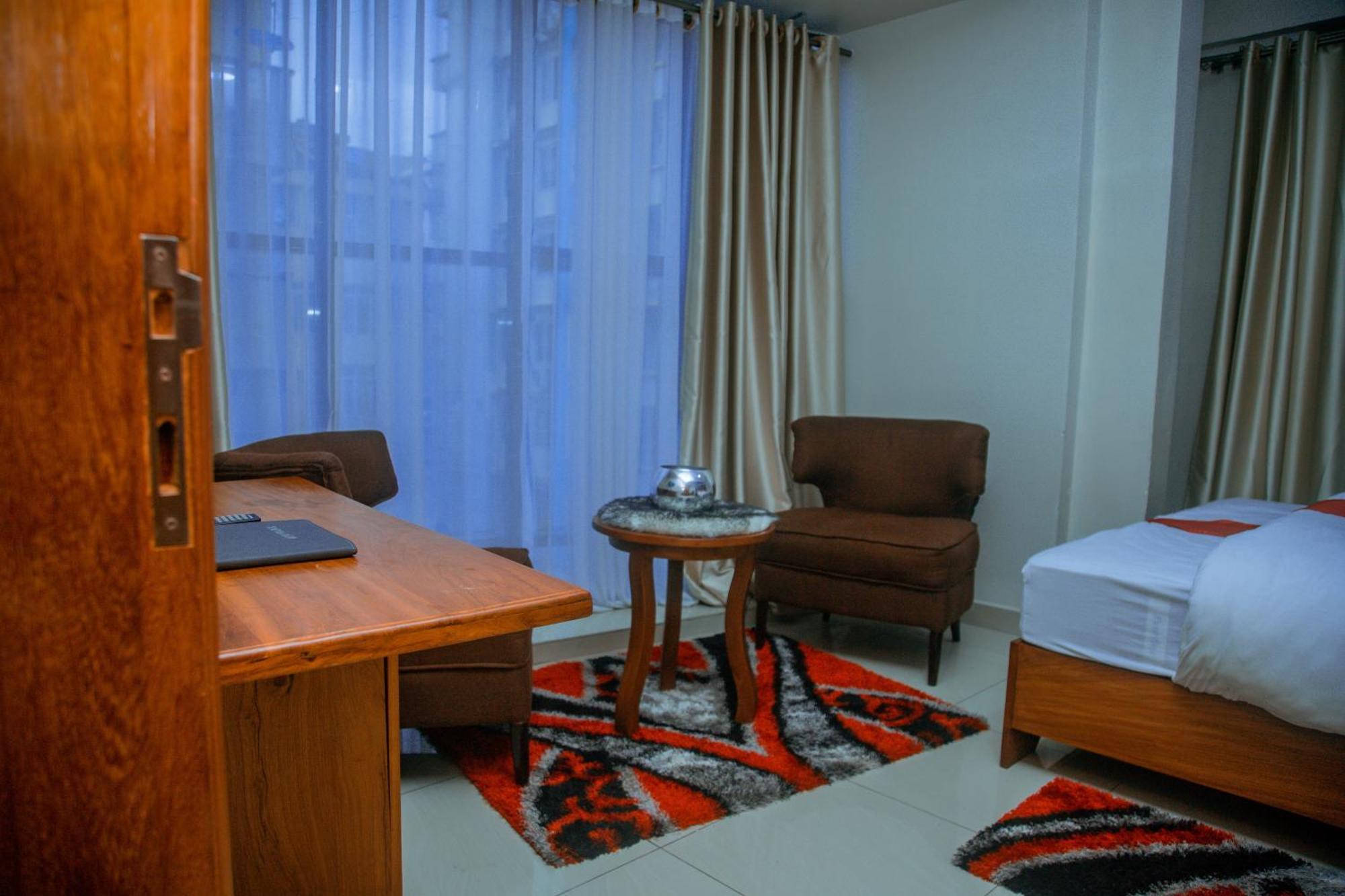 Le Grand Marie Hotel Дар ес Саалам Екстериор снимка
