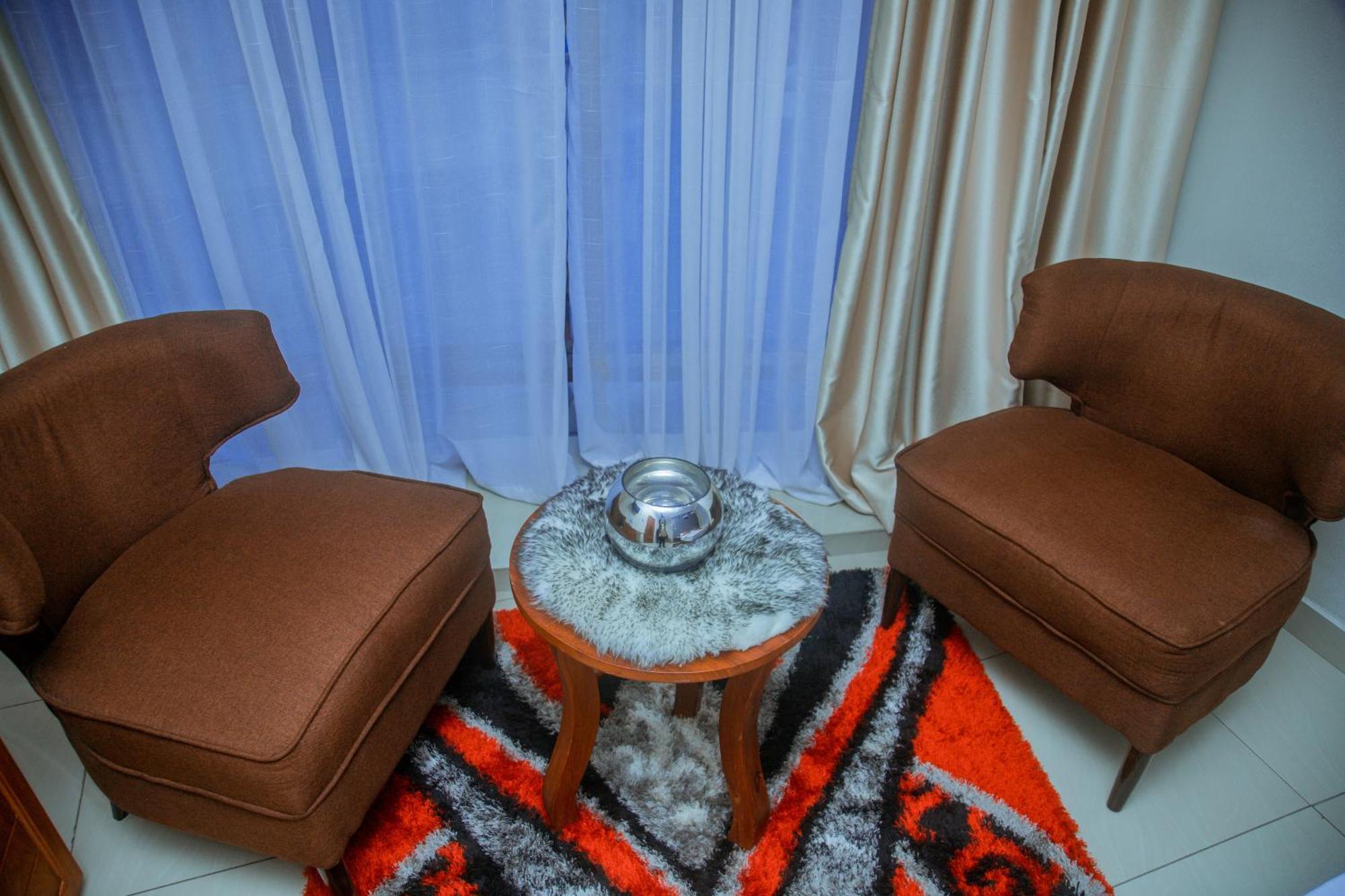 Le Grand Marie Hotel Дар ес Саалам Екстериор снимка